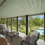 Comfort, Fun, & Charming - 5Br Oasis With Pool