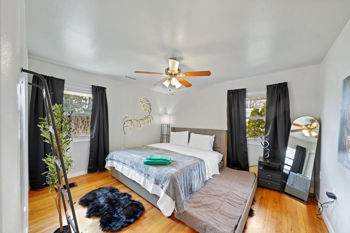 Comfort, Fun, & Charming - 5br Oasis With Pool