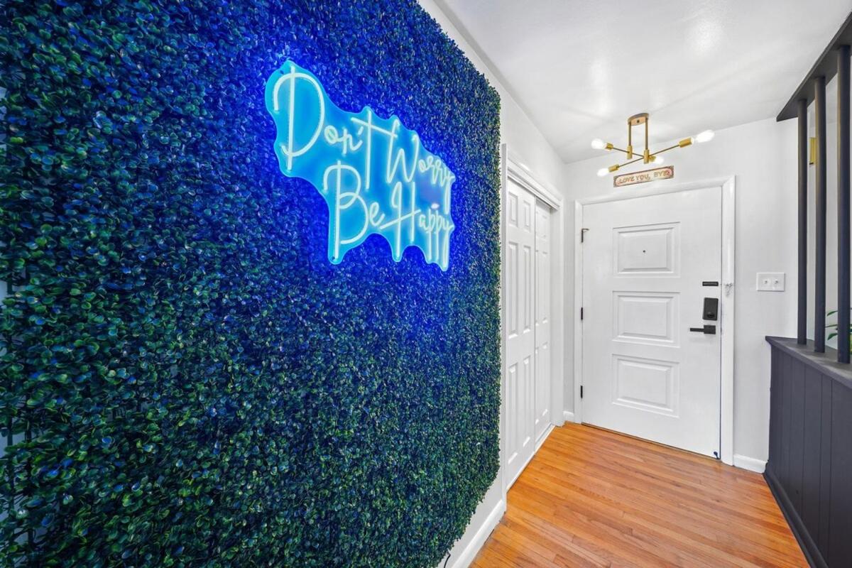 Apartment Comfort, Fun, & Charming - 5br Oasis With Pool *