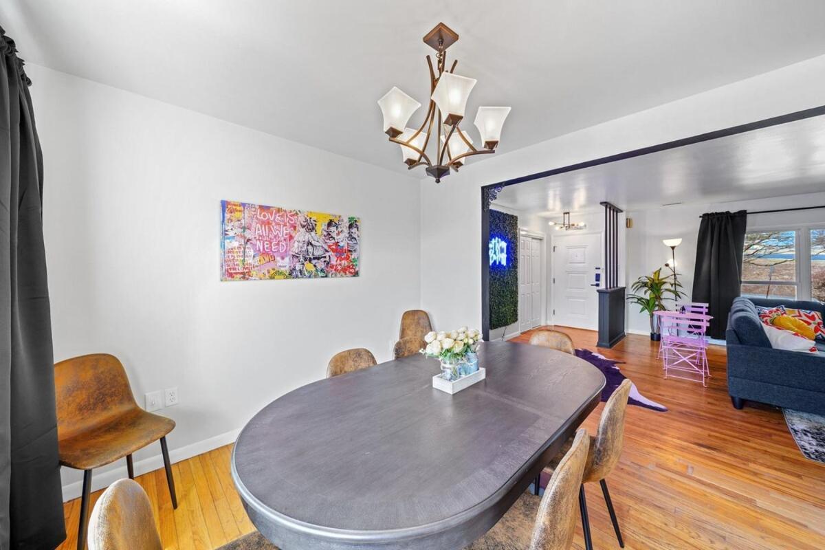 Comfort, Fun, & Charming - 5br Oasis With Pool Apartment