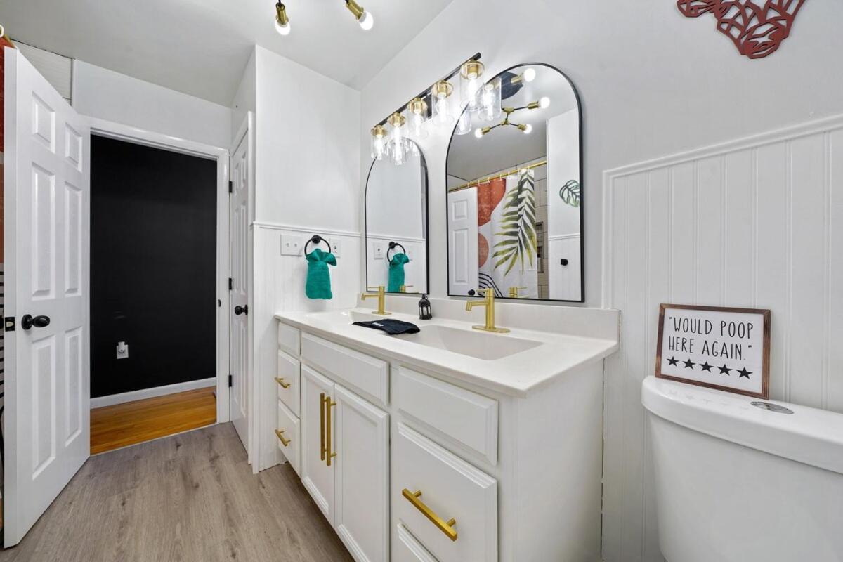 Comfort, Fun, & Charming - 5br Oasis With Pool