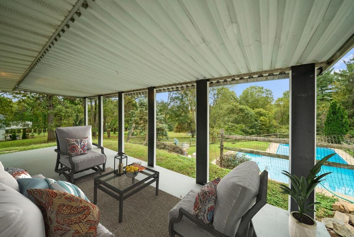 Apartment Comfort, Fun, & Charming - 5br Oasis With Pool *